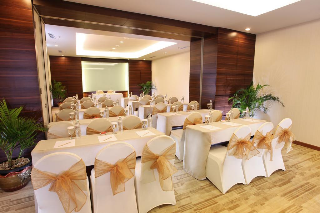 Swiss-Belinn Ska Pekanbaru Kültér fotó